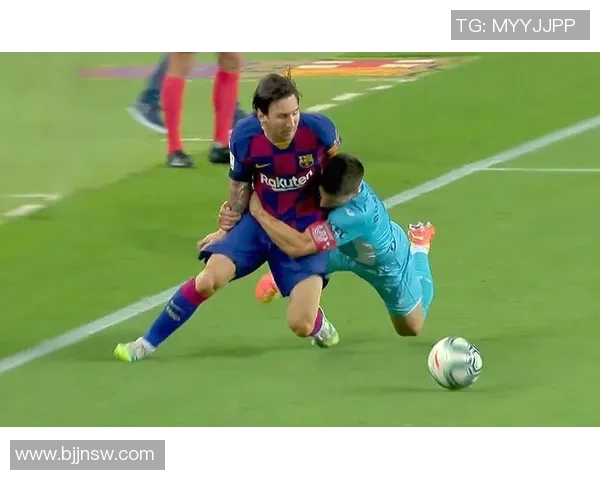 足球明星们的精彩瞬间展现他们独特风格的鞋子与激情四溢的比赛场景